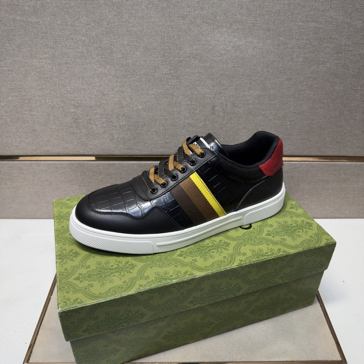 Gucci Black Stripe Low-Top Sneakers — side