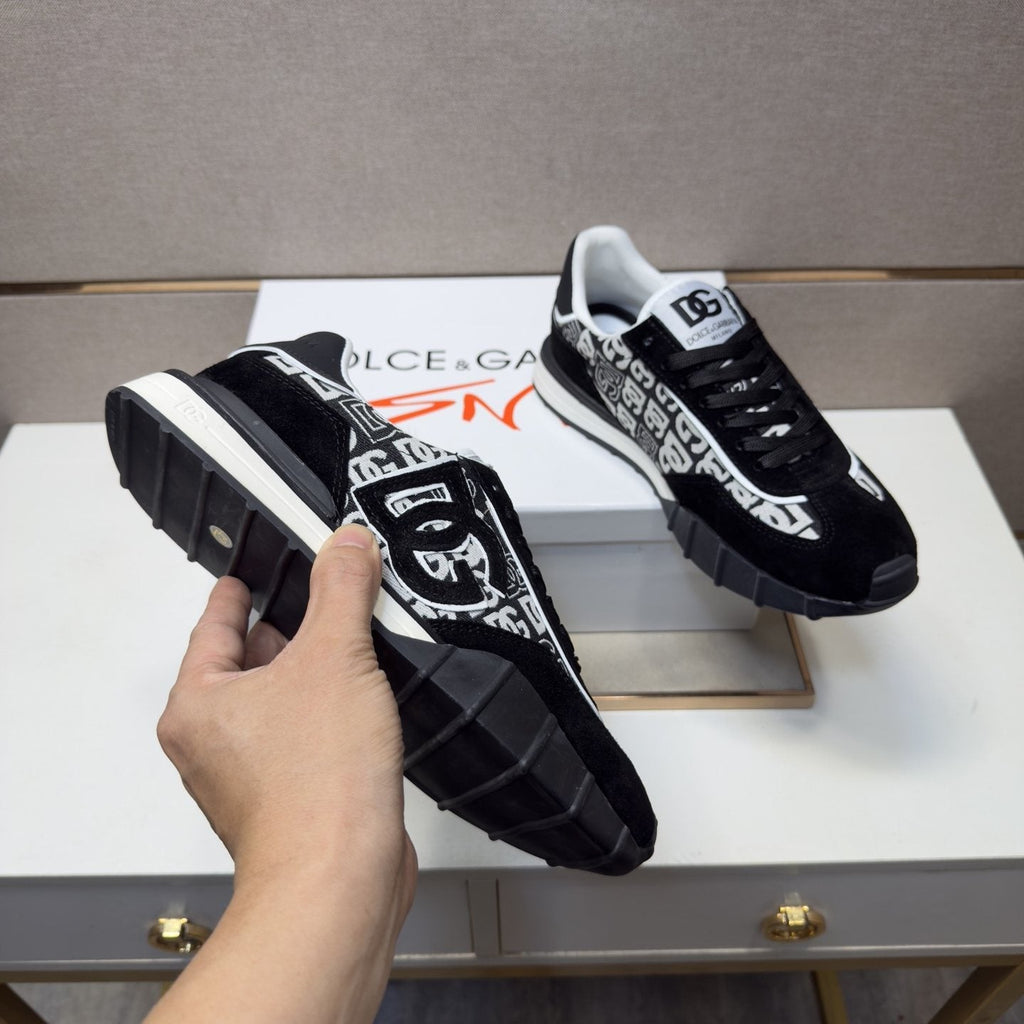 Dolce & Gabbana Logo Panel Low-Top Sneakers — side