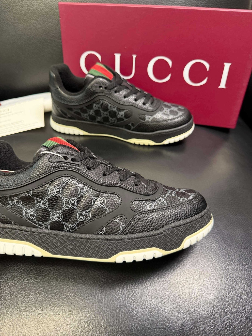 Gucci Patterned Low-Top Sneakers — detail